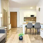 Pearl Coast Escape D48 Durrës