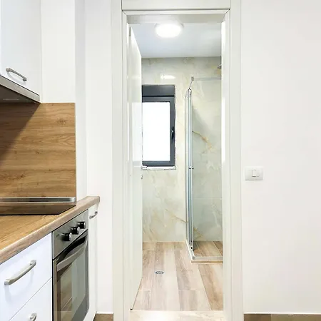 Pearl Coast Escape D48 Дуррес