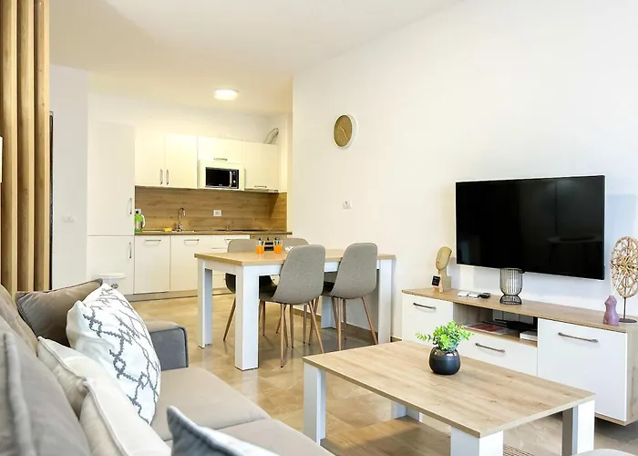 Pearl Coast Escape D48 * Durres