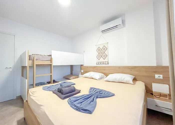 Pearl Coast Escape D48 * Durres